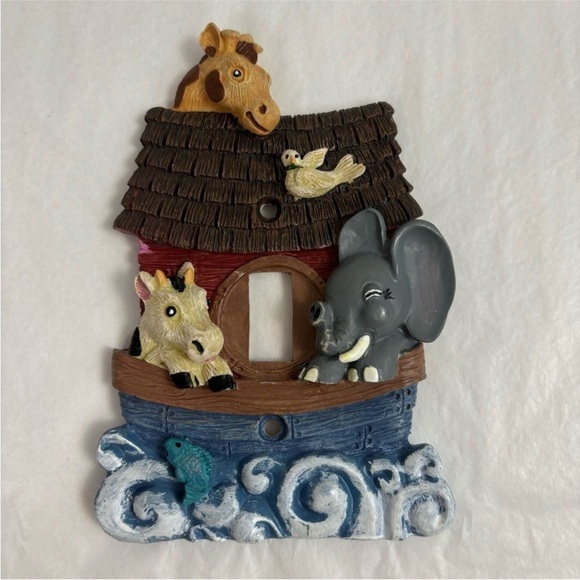 Vintage Other - Vintage NOAH'S ARC single light switch plate single toggle light switch cover